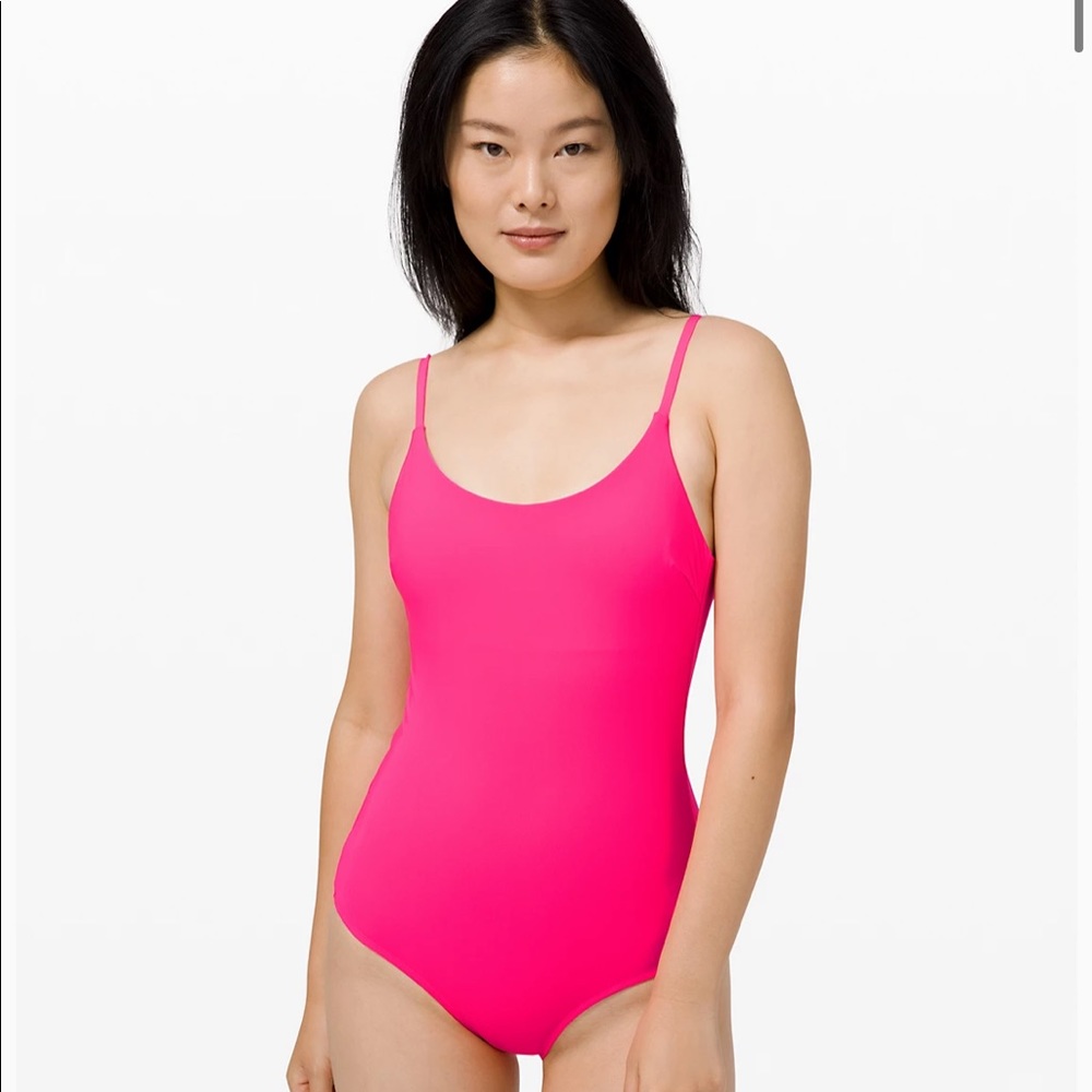 Lululemon NWT salt lace shoreline one piece swim 4